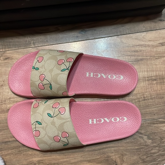 Coach cherry heart pink and tan slides - Picture 2 of 3
